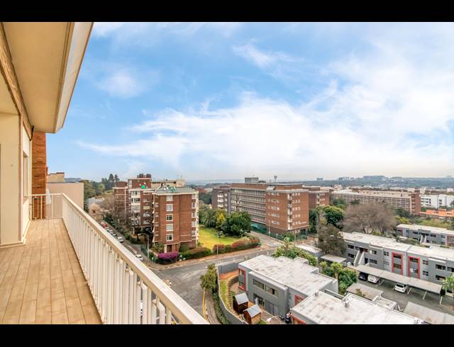 2 BEDROOM SECTIONAL TITLE FOR SALE IN KILLARNEY